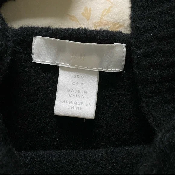 Knit Cropped Tank - Picture 3 of 3